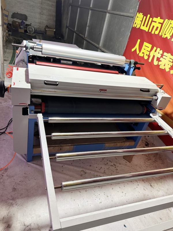 鋼化膜晶片機(jī)